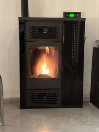 Stufa a pellet PALLADIO SCOZIA nera