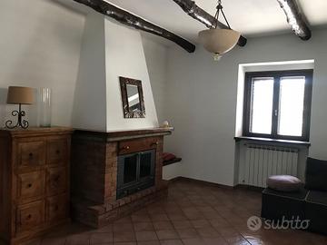 Casa singola con corte