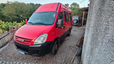 Iveco Daily 9 posti