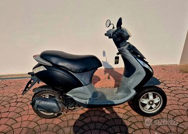 zip piaggio 125