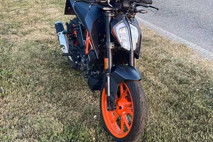 KTM DUKE 125 black edition