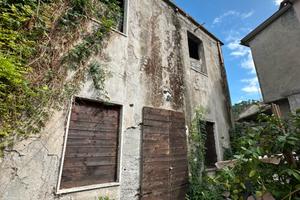 65mq di MAGAZZINO a 200