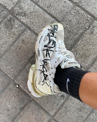 balenciaga runner