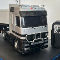 Mercedes benz actros 1857