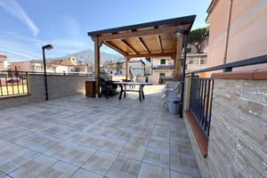 3 LOCALI A MASSA DI SOMMA