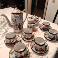 Servizio di tazzine da caffè in porcellana 