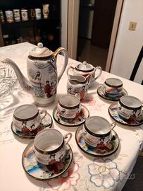 Servizio di tazzine da caffè in porcellana 