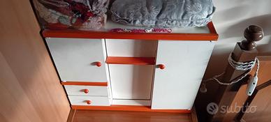 Casa della bambole con barbie anni 70 arreddata