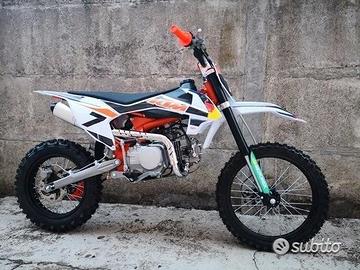 NUOVA PIT BIKE 125 / 140 17/14 REPLICA ktm REDBULL
