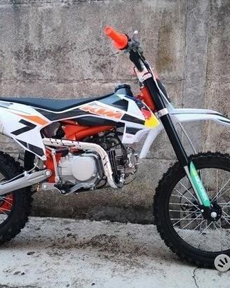 NUOVA PIT BIKE 125 / 140 17/14 REPLICA ktm REDBULL