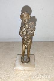 Statua Ottone su Base in Marmo, Bambino