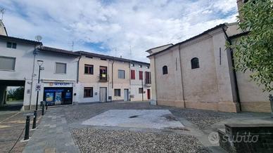 Casa indipendente di 145 m² con 3 locali e box aut