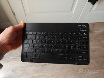 tastiera bluetooth 