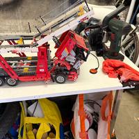 Lego 42098 technic con auto da trasportare