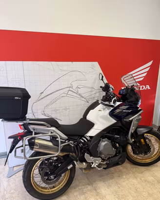 Cf Moto 700MT