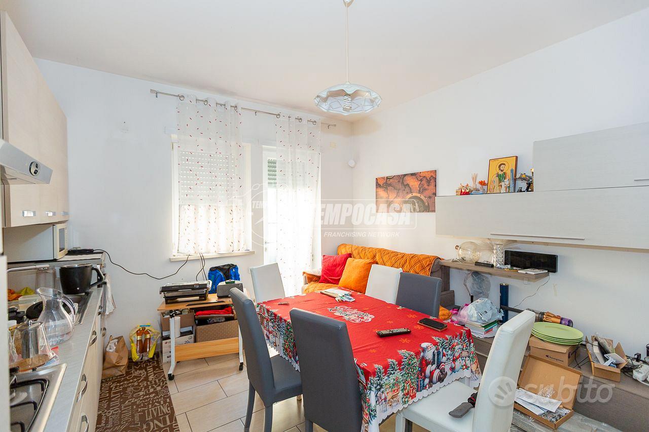Appartamento a Verona Via Fratelli Govoni 2 locali - Vista 4