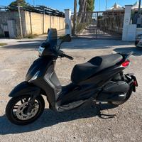 Beverly 300 deep black 2024