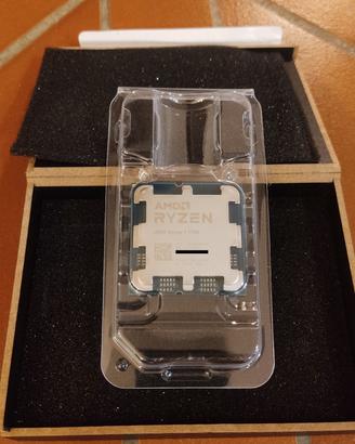 cpu AMD Ryzen 7 7700 AM5 - tray nuovo / brand new