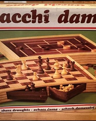 dama e scacchi 