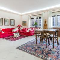 AMPIO TRILOCALE CON BALCONE