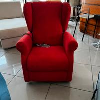 Poltrona relax con alzapersona