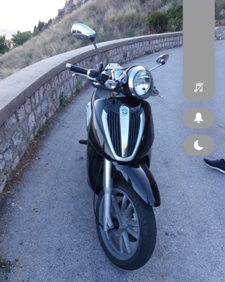 Moto Piaggio carnaby cruiser 300