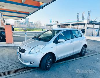 Toyota Yaris 1.3 Benzina 