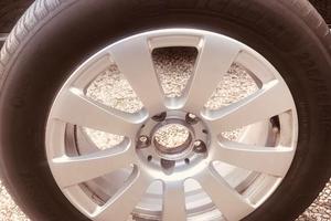 Cerchi in lega e gomme Michelin 225/55 R 16