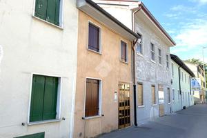 VILLA A SCHIERA A CASTELFRANCO VENETO