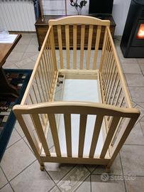lettino bambini in legno