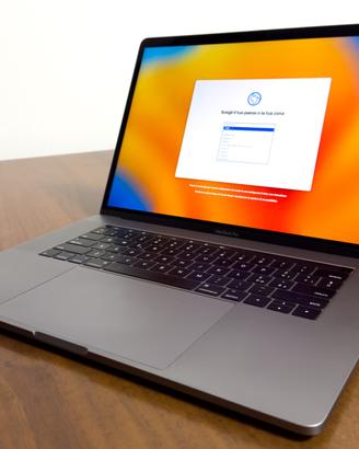 MacBook Pro 15" 2017 Touch Bar