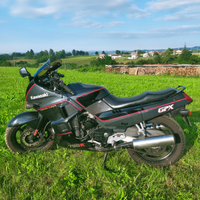 Kawasaki GPX 750R