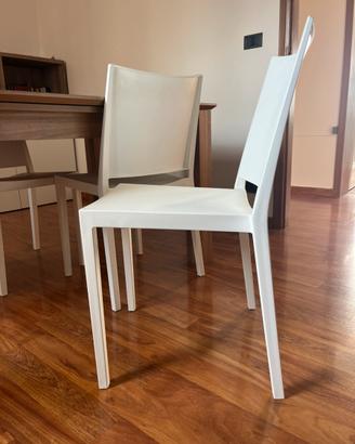 Set di 4 sedie impilabili