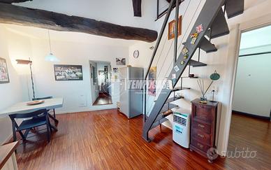 BILOCALE CON SOPPALCO IN CORTE RISERVATA - MILANO