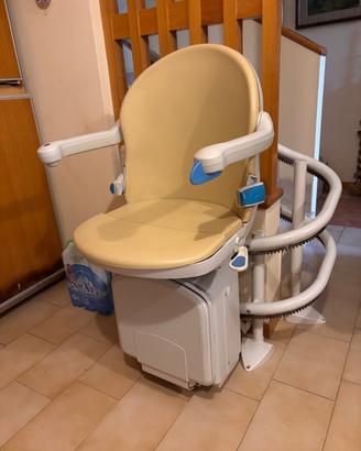 Poltroncina Montascale elettrica nuova!!TRATTABILE