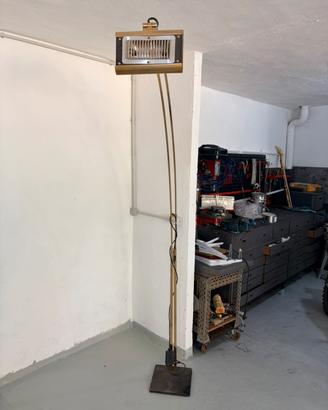 Lampada alogena da salotto
