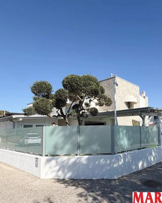 VILLA BIFAMILIARE CON PISCINA E CORTE ESCLUSIVA