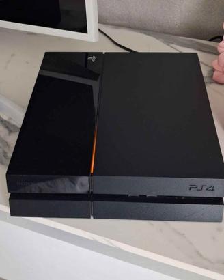 Ps4 500gb con 2 joystick originali