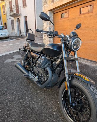 Moto Guzzi V9 Bobber 