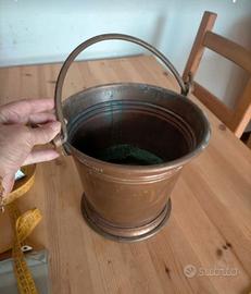secchio in rame antico