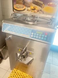 Macchina della crema, macchina monta panna