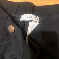Pantaloni neri mango