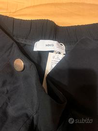 Pantaloni neri mango