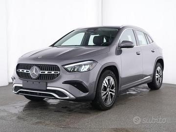 MERCEDES-BENZ GLA 180 Automatic Progressive Adva