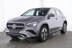 MERCEDES-BENZ GLA 180 Automatic Progressive Adva