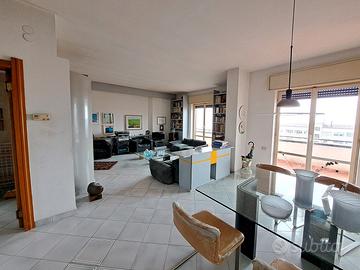 Pastena Ampio appartamento vista mare