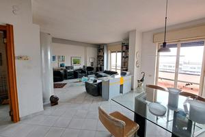 Pastena Ampio appartamento vista mare