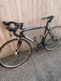 Bucicletta da corsa shockblaze
