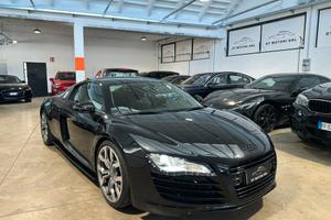 Audi R8 4.2 V8 FSI quattro R tronic - tagliandi ST