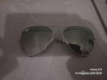 occhiali da sole 